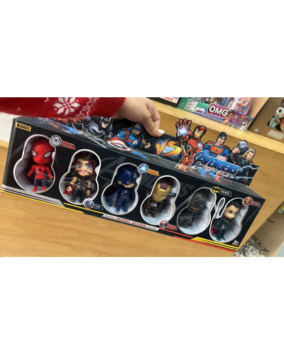 Set of 6 Avengers figures