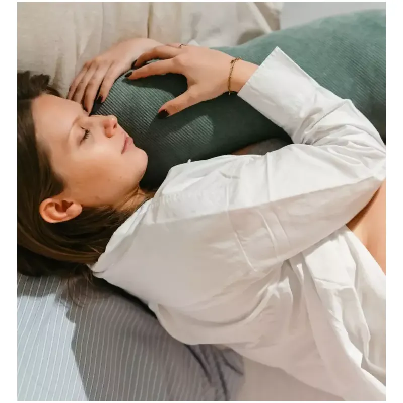 coussin de maternité Buddy corduroy green | la maison du bebe coussin de maternité Buddy corduroy green | la maison du bebe