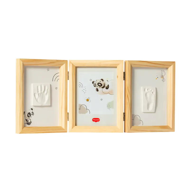 Double cadre photo et empreintes en bois Tiny Creations de Tiny Love à 3 panneaux