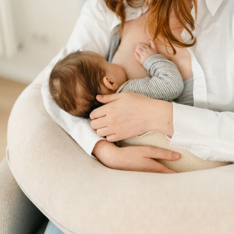 Coussin d'allaitement et maternité Buddy Chine Sand