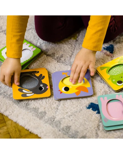 Jeu tactile bébé La Ferme à Toucher Nathan, cartes animaux de la ferme et matières